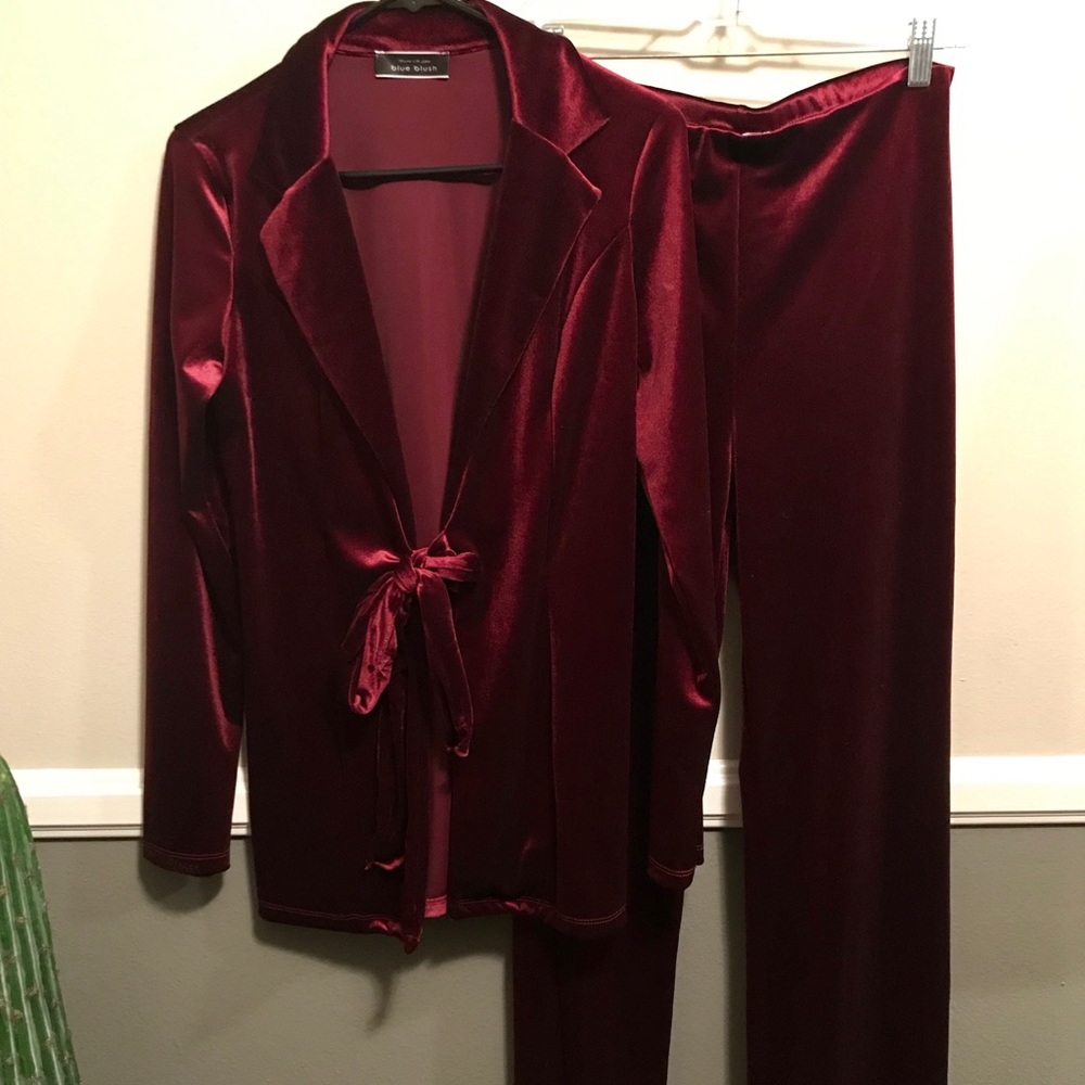 Blue Blush Velvet Set